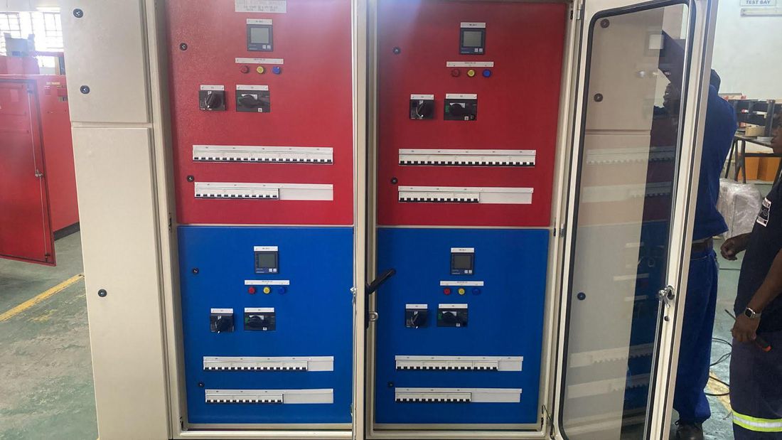Medium voltage switchgear panels